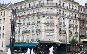 Отель Campanile Grenoble Centre Gare Exterior photo