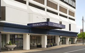 Отель Doubletree By Hilton Hartford Downtown Exterior photo