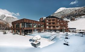 Отель The Secret Soelden Exterior photo