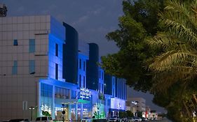 Отель Golden Tulip Buraidah Al Qassim Exterior photo