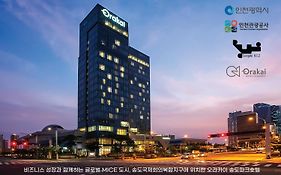 Orakai Songdo Park Hotel Инчон Exterior photo