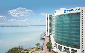 Отель Wyndham Guayaquil, Puerto Santa Ana Exterior photo