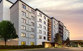 Отель Courtyard By Marriott New Orleans Метейри Exterior photo