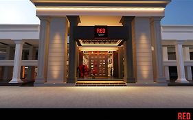 Отель Radisson Red Phuket Patong Beach Exterior photo