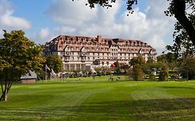 Hotel Barriere L'Hotel Du Golf Довиль Exterior photo