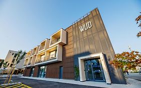 Wud Hotel Любляна Exterior photo