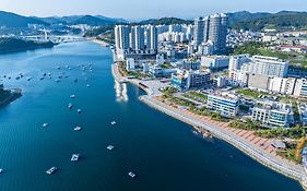 Апартаменты Yeosu Castle D Art Exterior photo