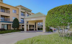 Отель Courtyard By Marriott Monroe Airport Exterior photo