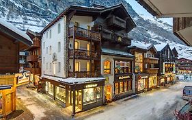 Alpine Lodge Церматт Exterior photo