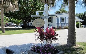 Tropical Winds Beachfront Motel And Cottages Санибел Exterior photo