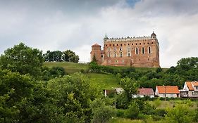 Отель Zamek Golubski Exterior photo