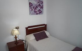 Отель Hostal Residencia Ponte Vella Луго Room photo