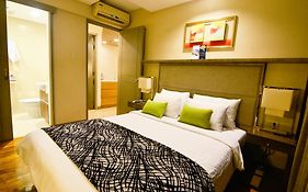 Best Western Antel Spa Hotel Suites Макати Room photo