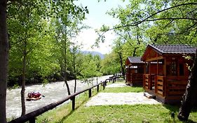 Отель Camping Noguera Pallaresa Сорт Exterior photo