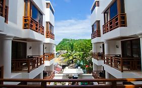 Giulius Boracay Italian Resort Balabag  Exterior photo