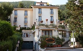 Hotel Ristorante Le Terrazze Sul Gargano Сан-Джованни-Ротондо Exterior photo