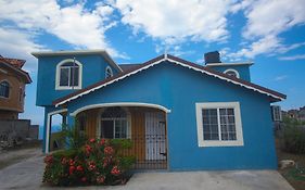 Blue Hills-Vacation Home Бухта Монтего Exterior photo