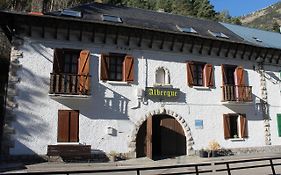 Хостел Albergue De Canfranc Estacion Exterior photo