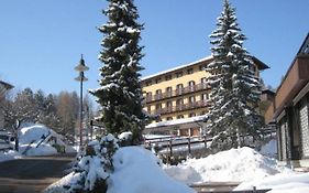 Life Hotels Des Alpes Фольгария Exterior photo