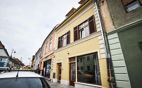 Yellowboot Aparthotel Сибиу Exterior photo