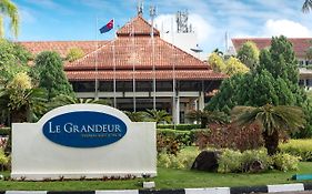 Le Grandeur Palm Resort Johor Кулаи Exterior photo