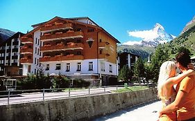 Alpine Hotel Perren Церматт Exterior photo