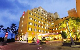 Отель Ibis Malioboro Джокьякарта Exterior photo