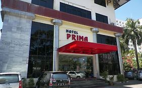 Hotel Prima Макасар Exterior photo