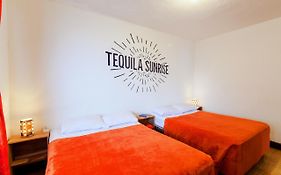 Tequila Sunrise Hostel Гватемала Exterior photo