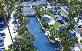 Jomtien Palm Beach Hotel And Resort - Sha Extra Plus Паттайя Exterior photo