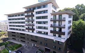 Residhotel Lyon Lamartine Тассин-Ла-Деми-Луне Exterior photo