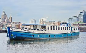 Hotelboat Fleur Амстердам Exterior photo