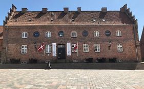 Bed and Breakfast Den Gamle Arrest Рибе Exterior photo