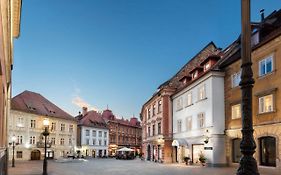 Hotel Galleria Любляна Exterior photo