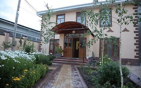 Medi Guest House Ош Exterior photo