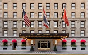 Hotel Plaza Athenee Нью-Йорк Exterior photo