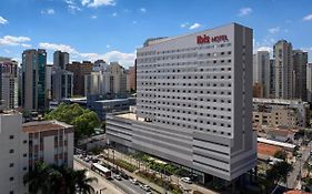Отель Ibis Sao Paulo Ibirapuera Exterior photo