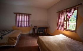 Отель Hostal Checruz, Todos Santos Cuchumatan Уэуэтенанго Exterior photo