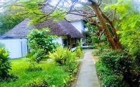 Diani Banda Cottages Диани-Бич Exterior photo