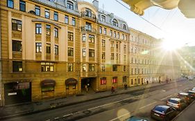 Отель Атриум Санкт-Петербург Exterior photo