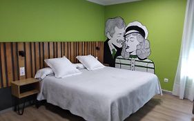 Отель Hostal Brios Луго Exterior photo