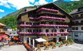 Hotel Alle Alpi Аллеге Exterior photo