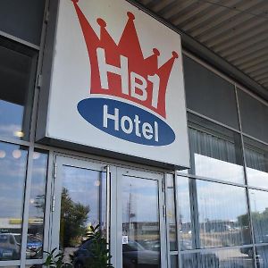 Hb1 Budget Hotel - Contactless Check In Винер-Нойдорф Exterior photo