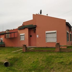 Completa Casa En Colonia Para 6 Personas Колония-дель-Сакраменто Exterior photo