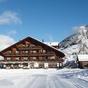 Hotel Alpenland Гштад Exterior photo