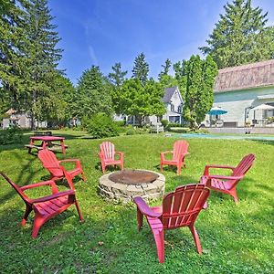 Вилла Historic Keuka Lake Estate In Hammondsport With Pool Exterior photo