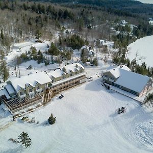 Вилла Pourvoirie Du Lac Blanc Сент-Алексис-де-Мон Exterior photo