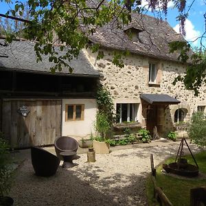 Bed and Breakfast La Ferme Les Mamours La Bastide-l'Eveque Exterior photo