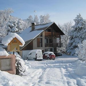 Bed and Breakfast Le Petit Randonneur Бриансон Exterior photo