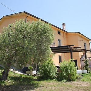 Bed and Breakfast La Casa Delle Storie Терамо Exterior photo